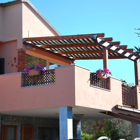 Appartamenti Oleandro - Giardini, Terrazze E Posti Auto Marina di Campo Exterior foto