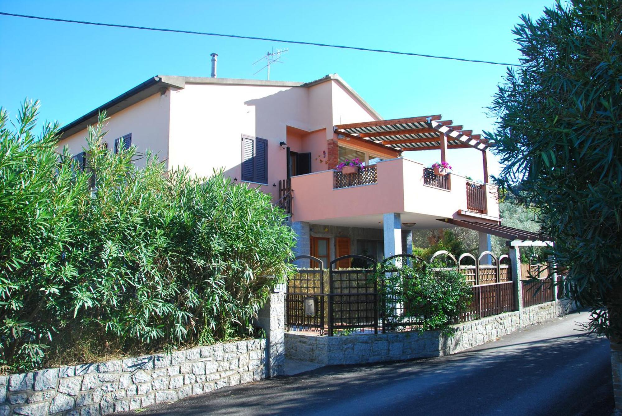 Appartamenti Oleandro - Giardini, Terrazze E Posti Auto Marina di Campo Exterior foto